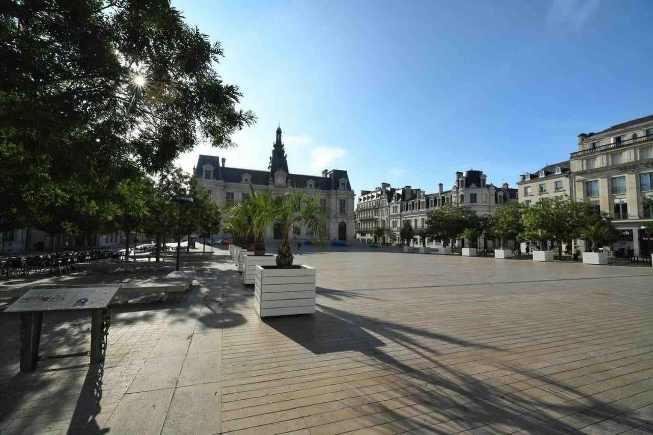 An Authentic Experience With Spa In The Center Poitiers Kültér fotó