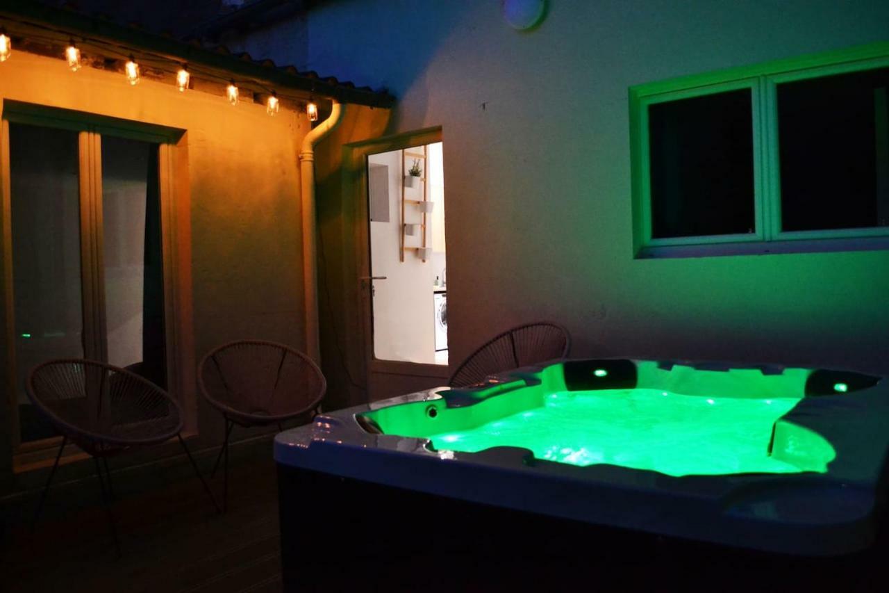 An Authentic Experience With Spa In The Center Poitiers Kültér fotó