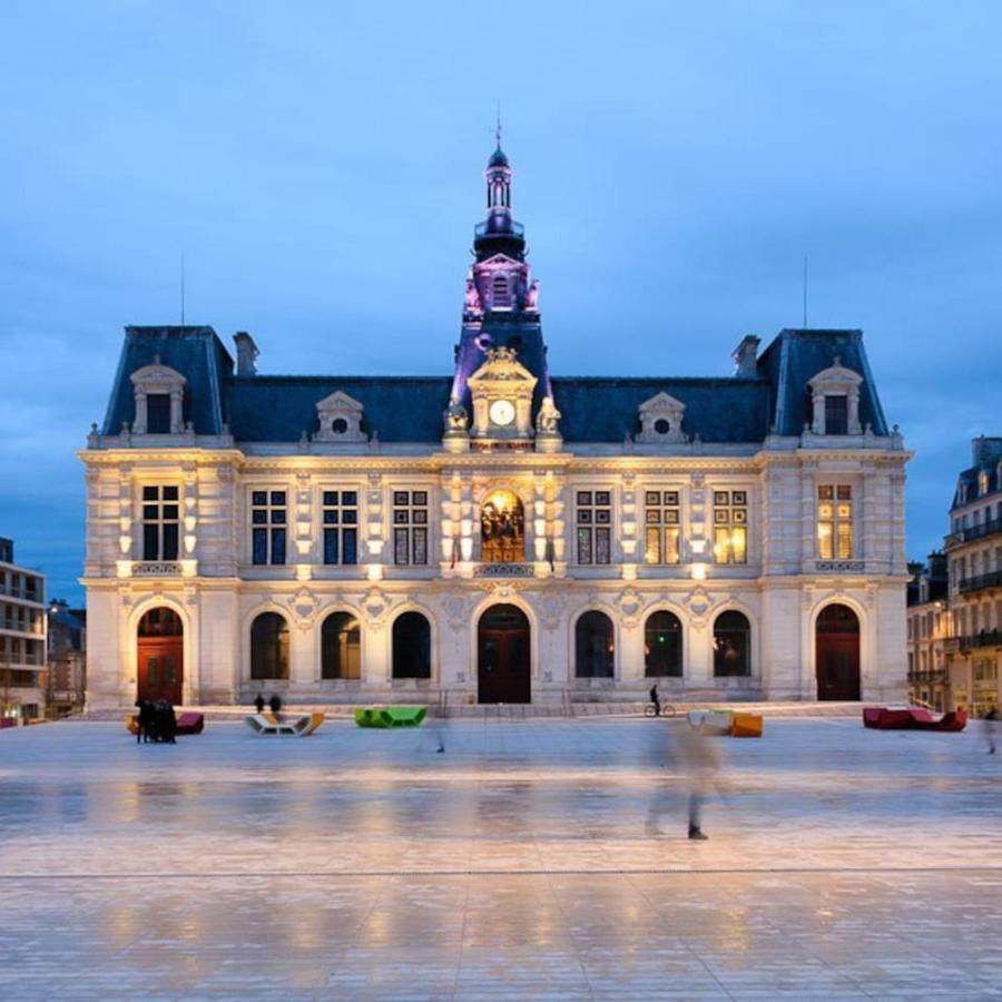 An Authentic Experience With Spa In The Center Poitiers Kültér fotó